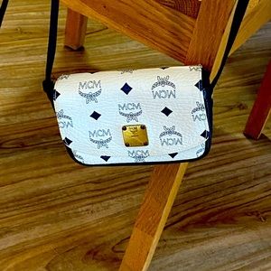 Authentic & Super cute MCM logo mini bag.